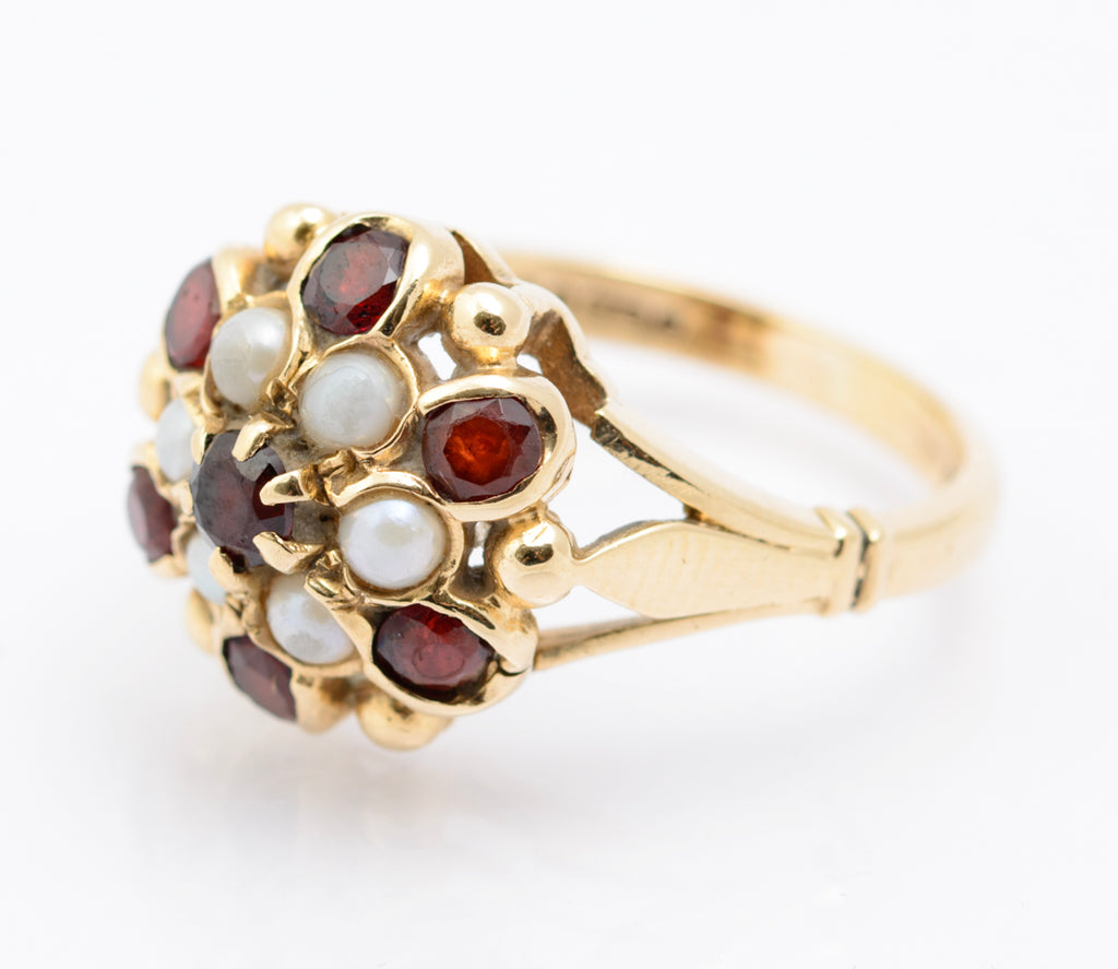 Vintage Ladies 9ct Yellow Gold Garnet & Pearl Princess Cluster Ring Hallmarked London 1966 UK Size N (B2325)