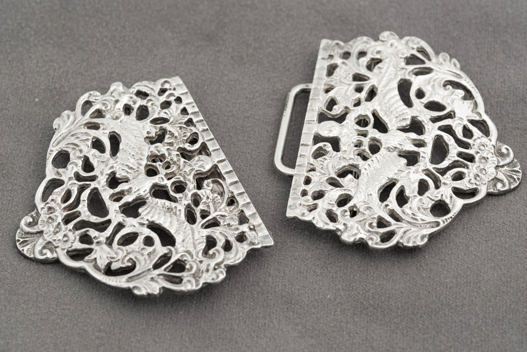 Vintage Sterling Silver Nurses Buckle With Liver Bird Design Hallmarked 1977 (B2328)