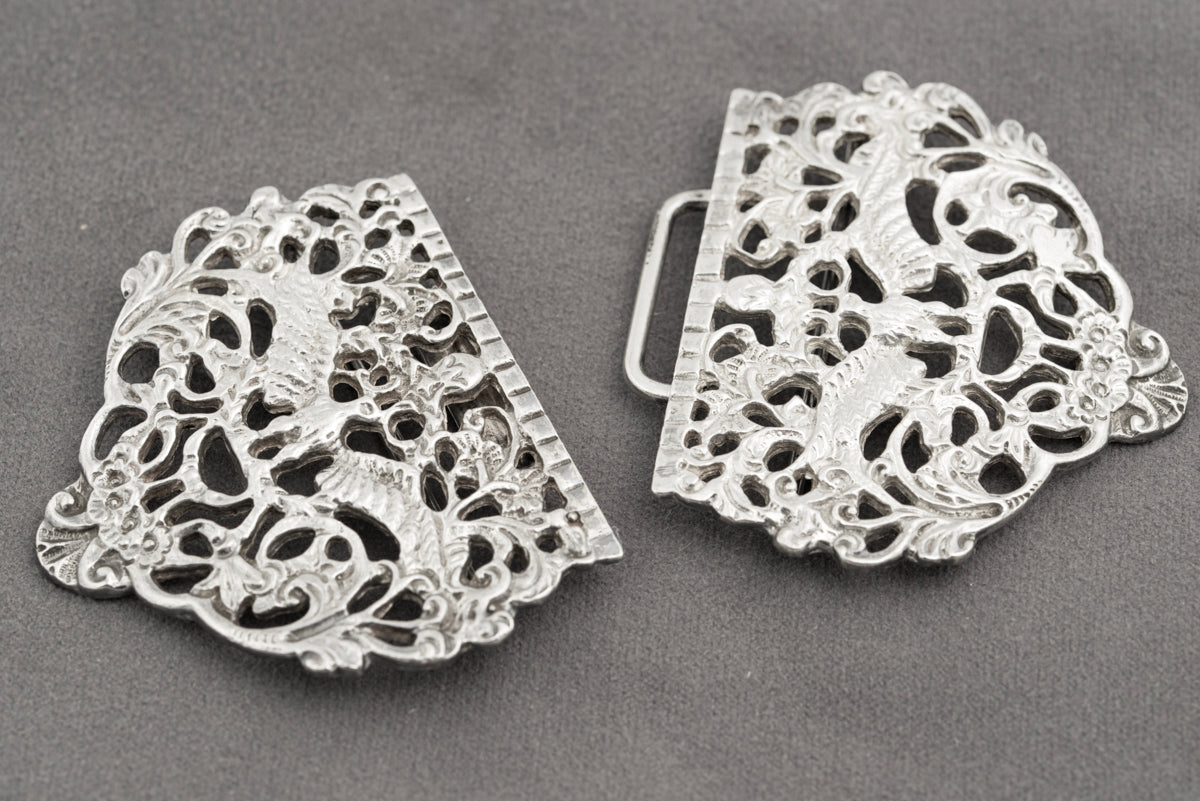 Vintage Sterling Silver Nurses Buckle With Liver Bird Design Hallmarked 1977 (B2328)