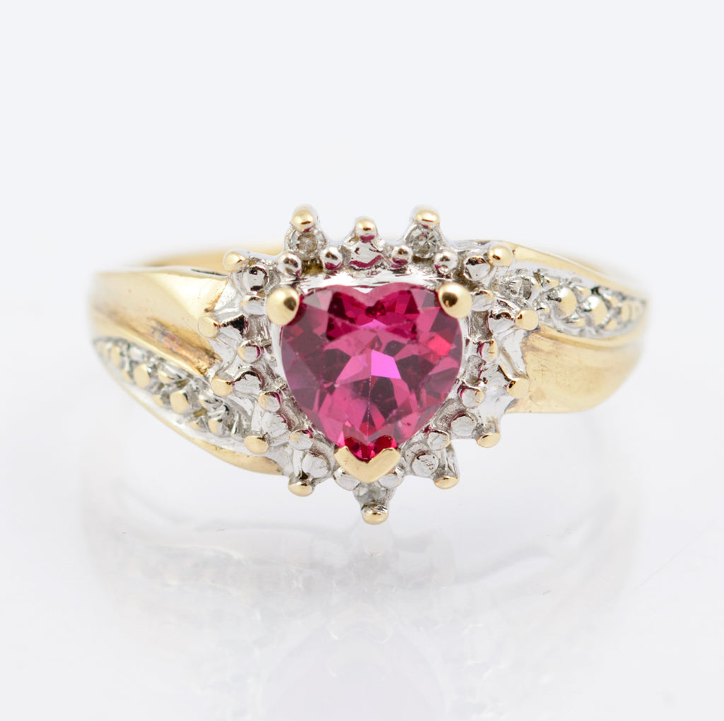 Vintage 9ct Gold Ring With Heart Shaped Ruby & Natural Diamonds(B2342)
