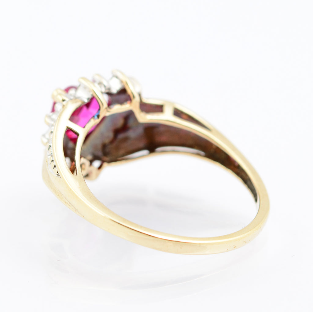 Vintage 9ct Gold Ring With Heart Shaped Ruby & Natural Diamonds(B2342)