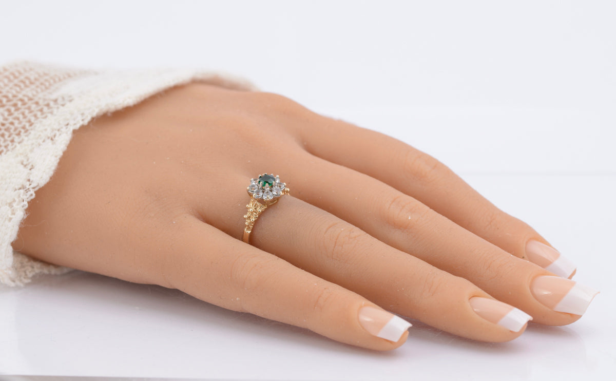 Vintage 9ct Yellow Gold Ring Chrome Diopside Gem With Quartz Halo UK Size N1/2 (B2346)