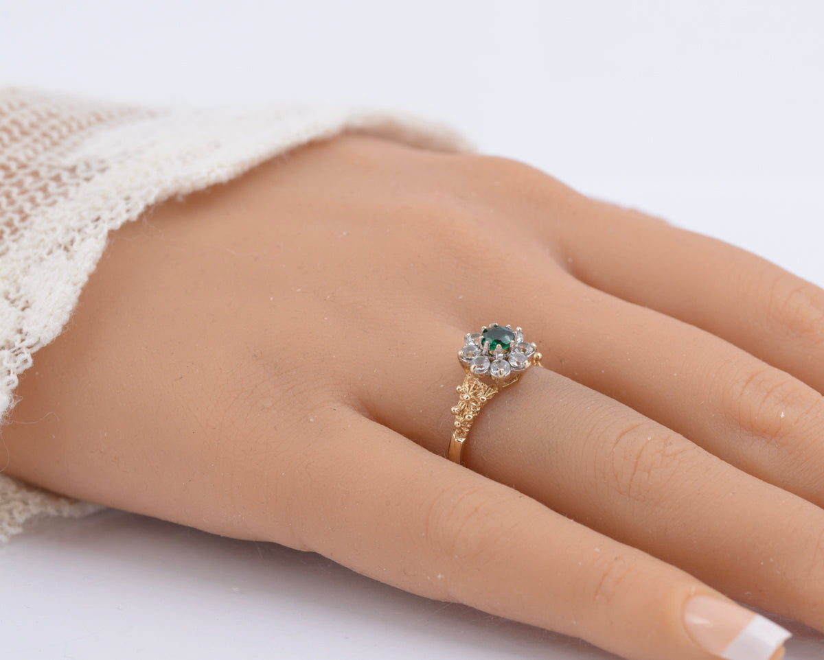 Vintage 9ct Yellow Gold Ring Chrome Diopside Gem With Quartz Halo UK Size N1/2 (B2346)