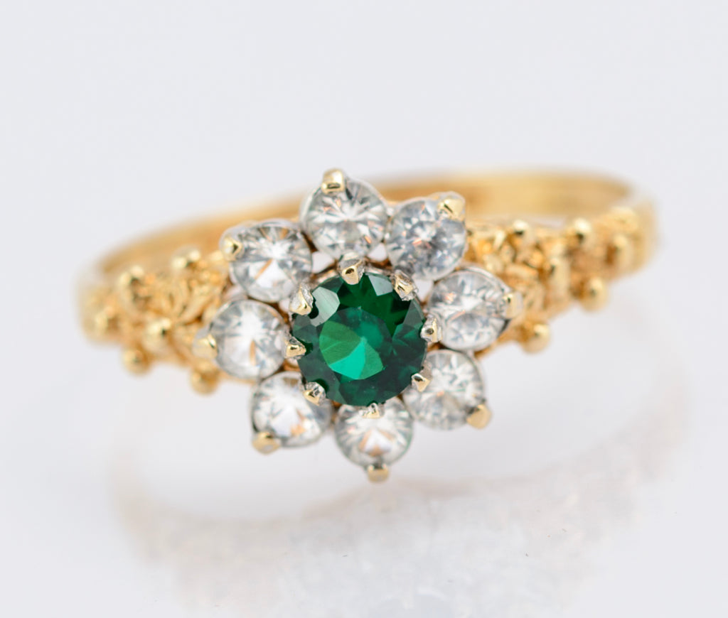 Vintage 9ct Yellow Gold Ring Chrome Diopside Gem With Quartz Halo UK Size N1/2 (B2346)