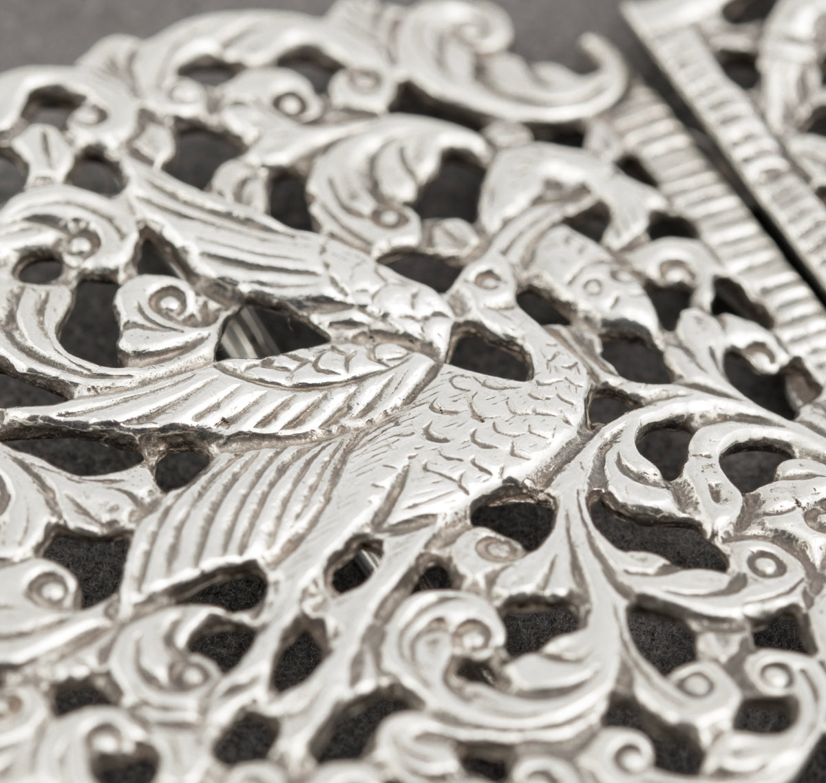 Vintage Sterling Silver Nurses / Midwife Buckle With Storks Hallmarked 1985 (B2362)