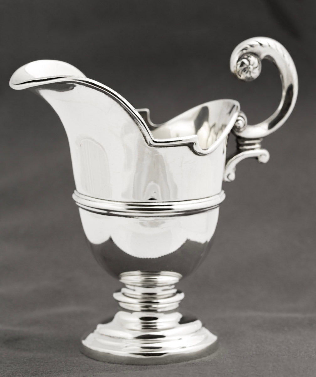 Antique Victorian Sterling Silver Milk/Cream Jug Hallmarked 1901 Helmet Shape (B2368)