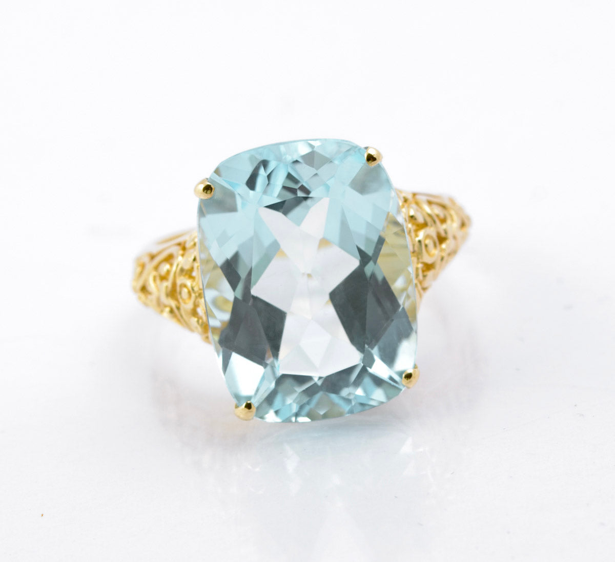 Vintage 9ct Gold Dress Ring - Fine 11 Carat Natural Sky Blue Topaz Cushion Cut  (B2390)