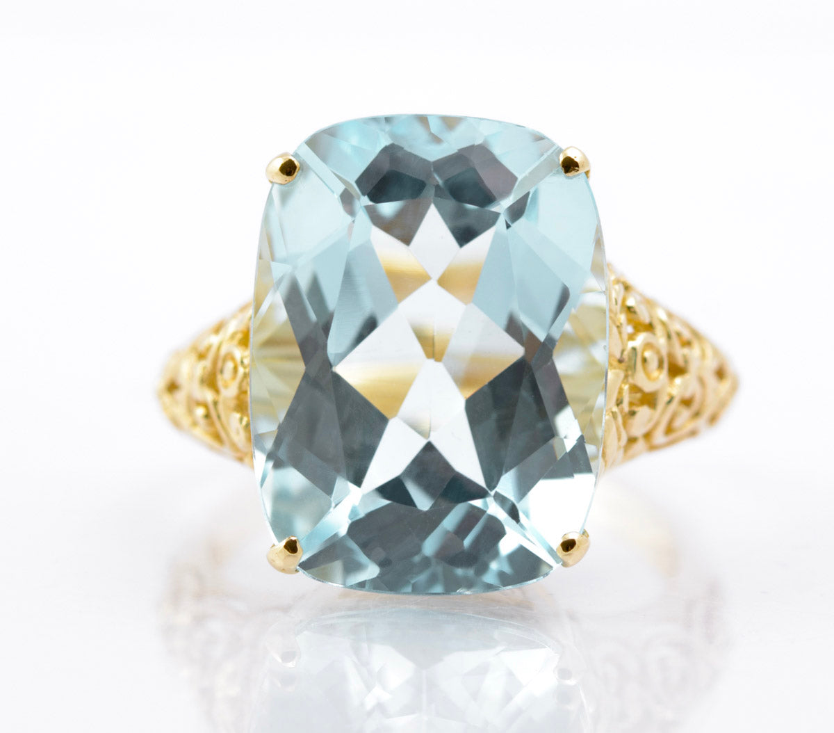 Vintage 9ct Gold Dress Ring - Fine 11 Carat Natural Sky Blue Topaz Cushion Cut  (B2390)
