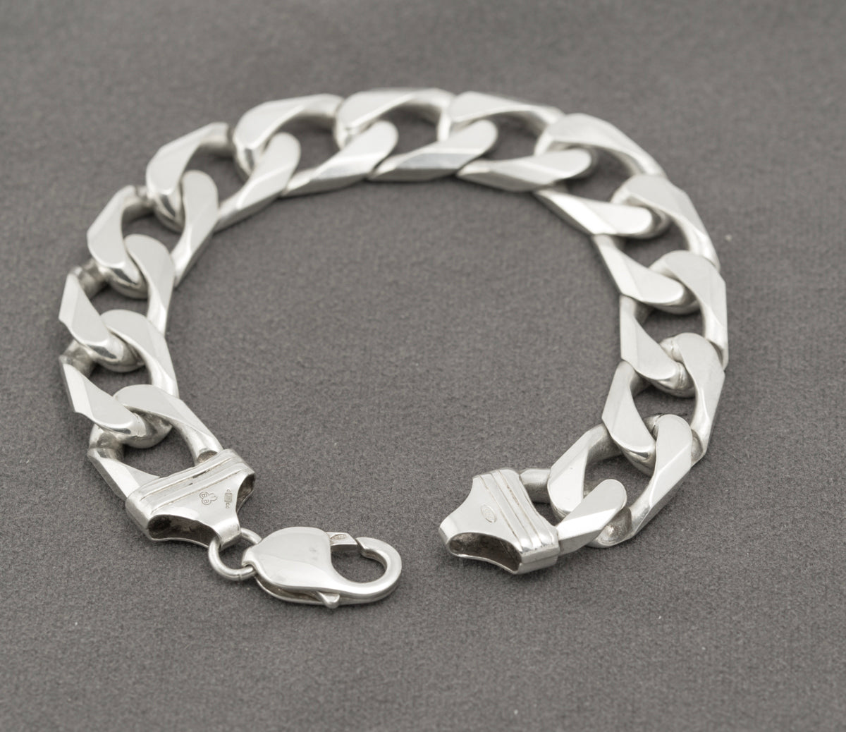 Vintage Heavy & Chunky Sterling Silver Hallmarked Curb Link Mens Bracelet (B2399)