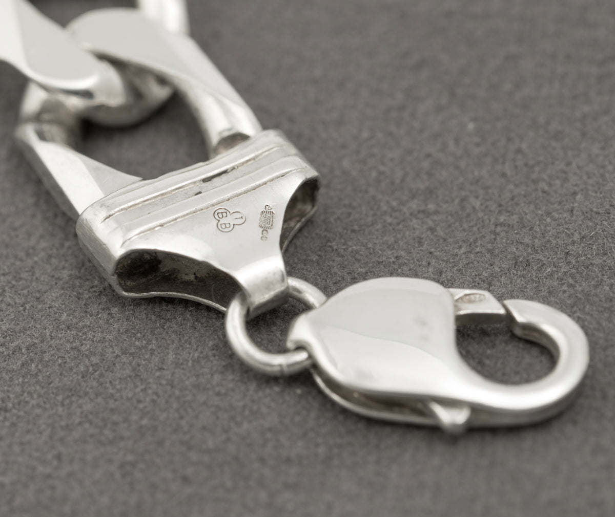 Vintage Heavy & Chunky Sterling Silver Hallmarked Curb Link Mens Bracelet (B2399)