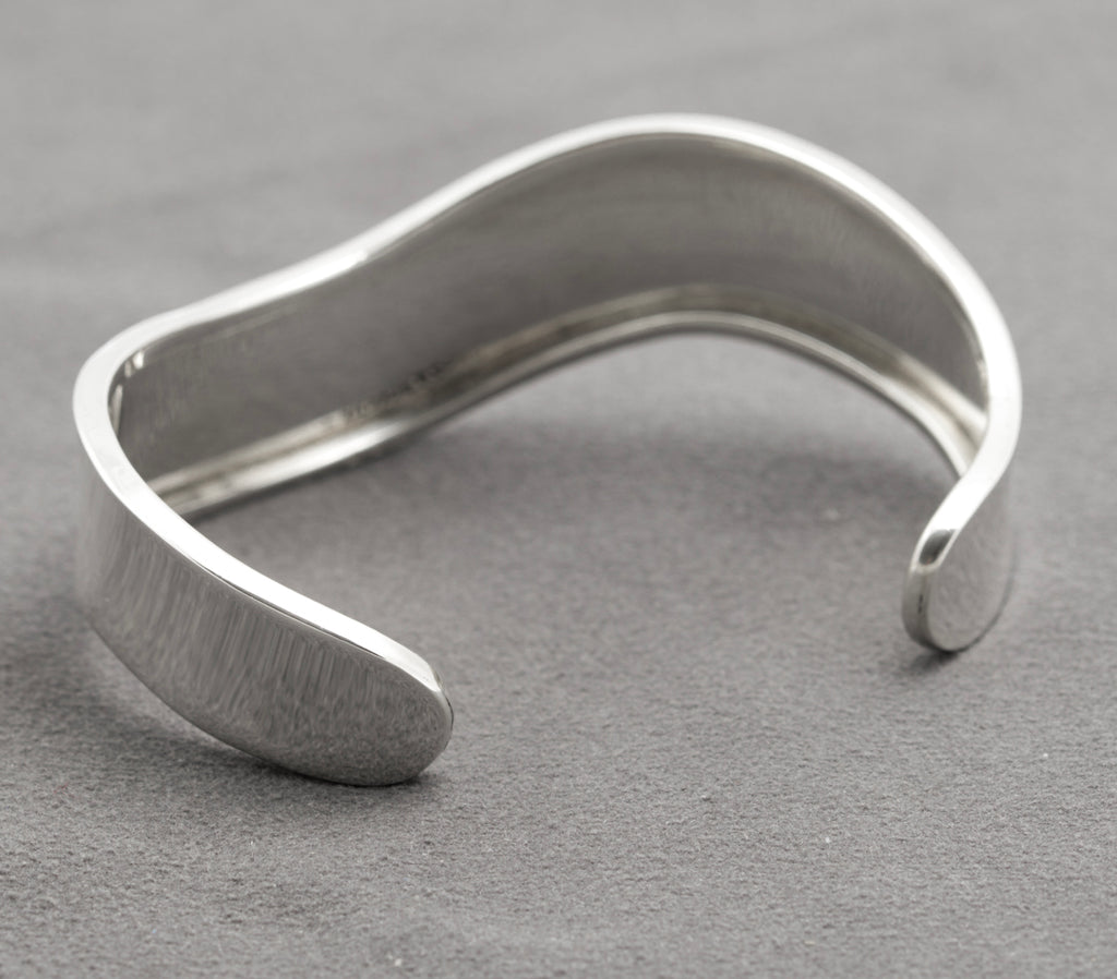 Stylish Vintage Mexican Wave Bangle Bracelet In Sterling Silver Hallmarked 1996 (B2414)