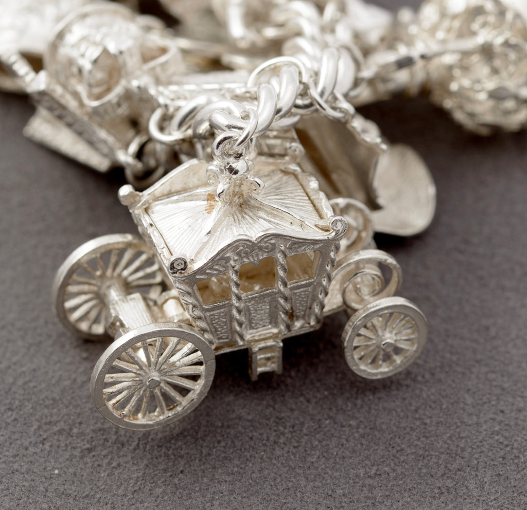 Vintage Sterling Silver Charm Bracelet | 19 Charms | Chunky | Birmingham Hallmark 1966 | B2438