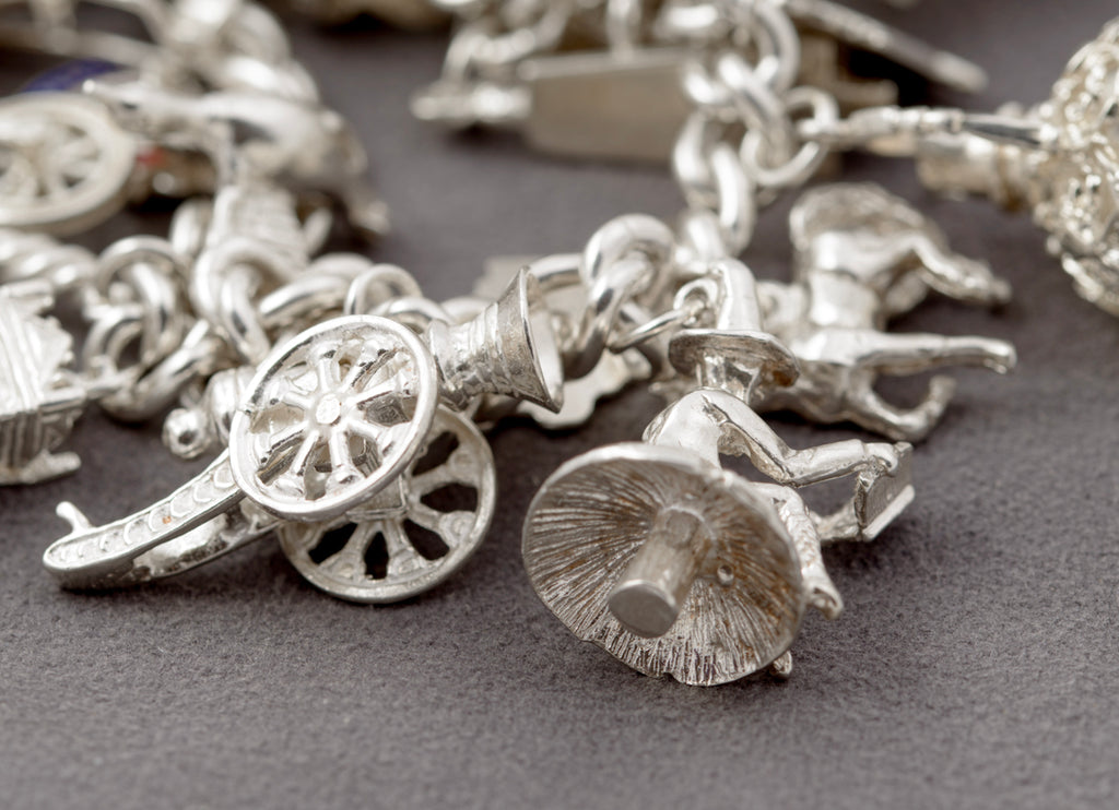 Vintage Sterling Silver Charm Bracelet | 19 Charms | Chunky | Birmingham Hallmark 1966 | B2438