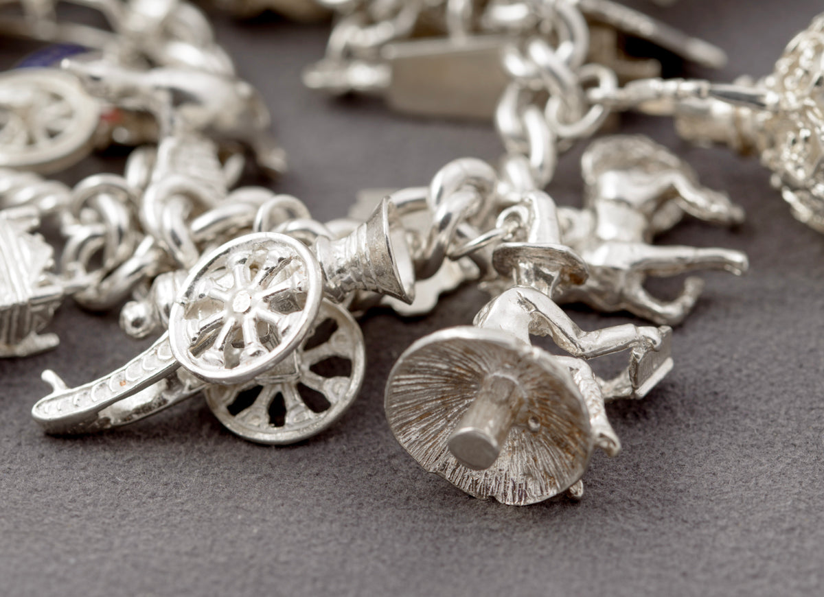 Vintage Sterling Silver Charm Bracelet | 19 Charms | Chunky | Birmingham Hallmark 1966 | B2438
