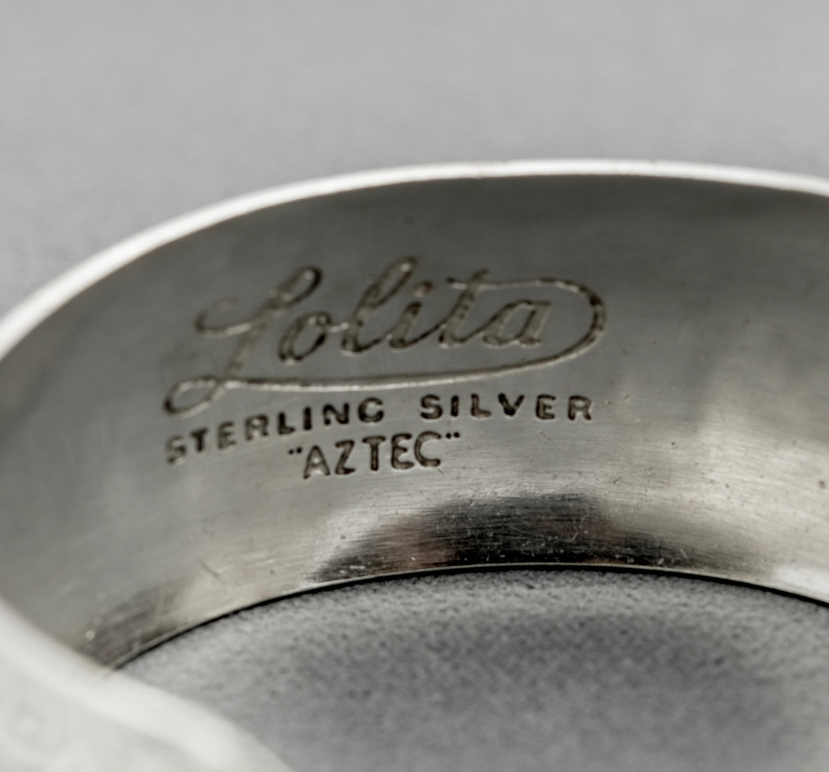 Vintage 925 Sterling Silver Bangle Bracelet Engraved Aztec Design (B2489)