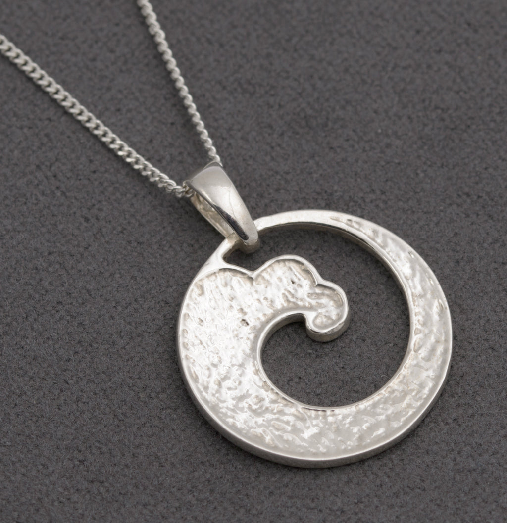 Malcolm Gray - Ortak Jewellery Sterling Silver & Enamel Costal Pendant Necklace (B2498)