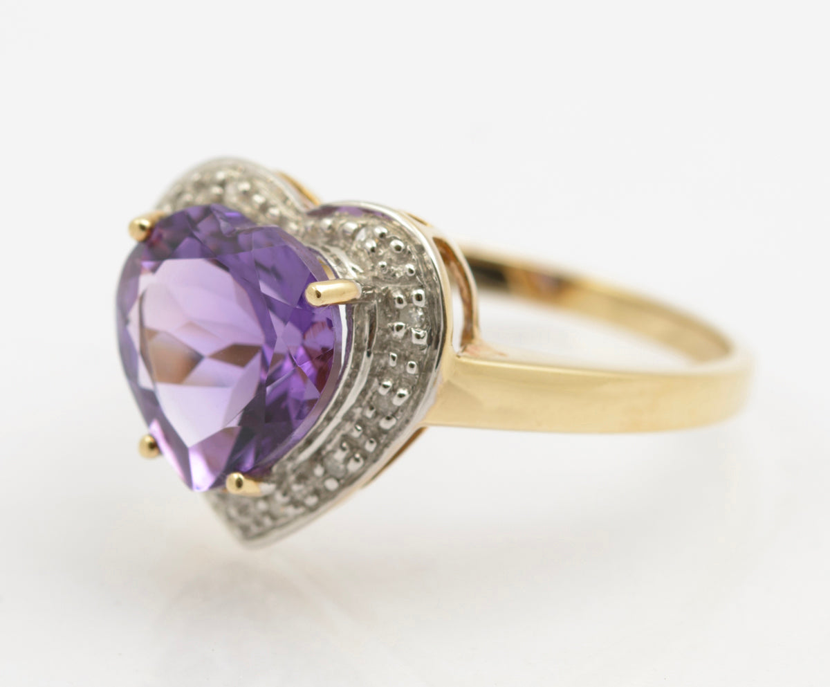 Vintage 9ct Gold & Large Heart Cut Amethyst & Diamond Halo Ring Size P (B2512)