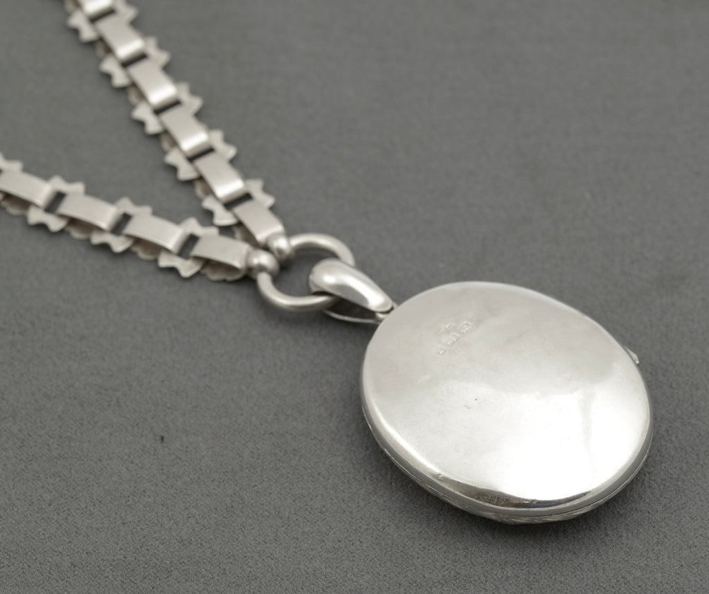 Antique Victorian Sterling Silver Locket & Fancy Link Book Chain Necklace (B2513)