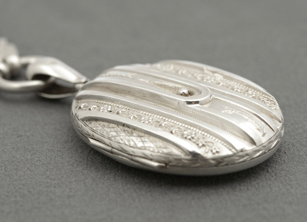 Antique Victorian Sterling Silver Locket & Fancy Link Book Chain Necklace (B2513)