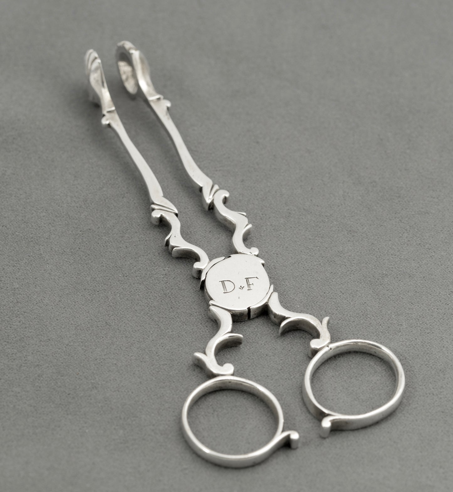 Antique Georgian Sterling Silver Sugar Tongs / Nips Mid 18th Century (B2521)