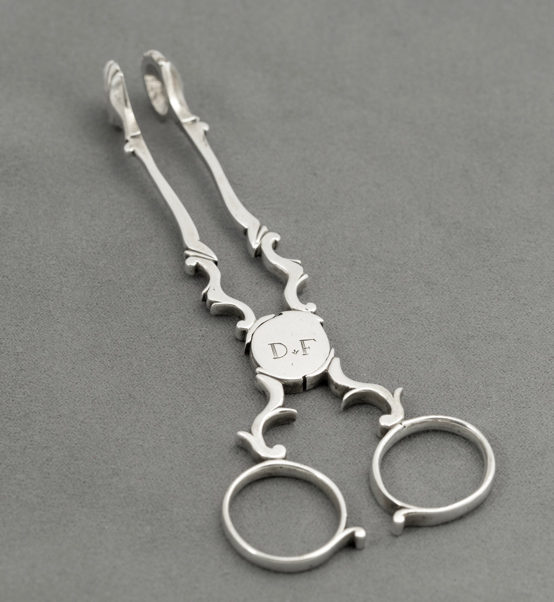 Antique Georgian Sterling Silver Sugar Tongs / Nips Mid 18th Century (B2521)