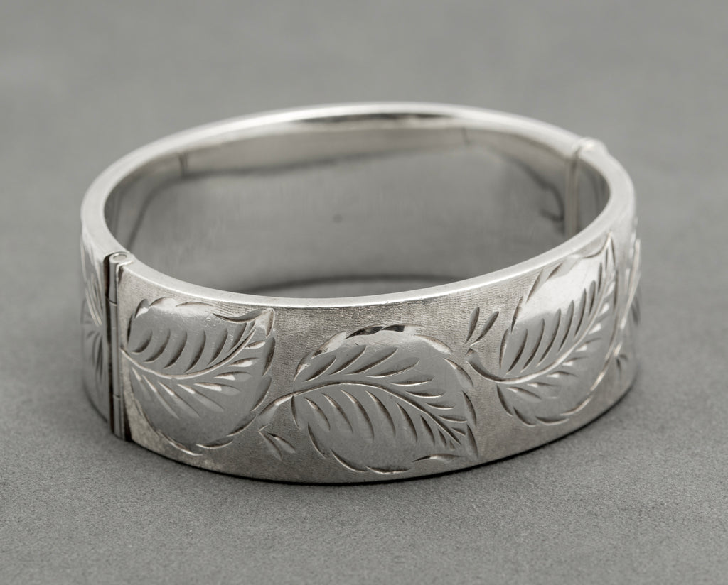 Vintage Sterling Silver Cuff Bangle - Bright Cut Leaves - Patent Sliding Clasp - Hallmarked 1972 - B2523