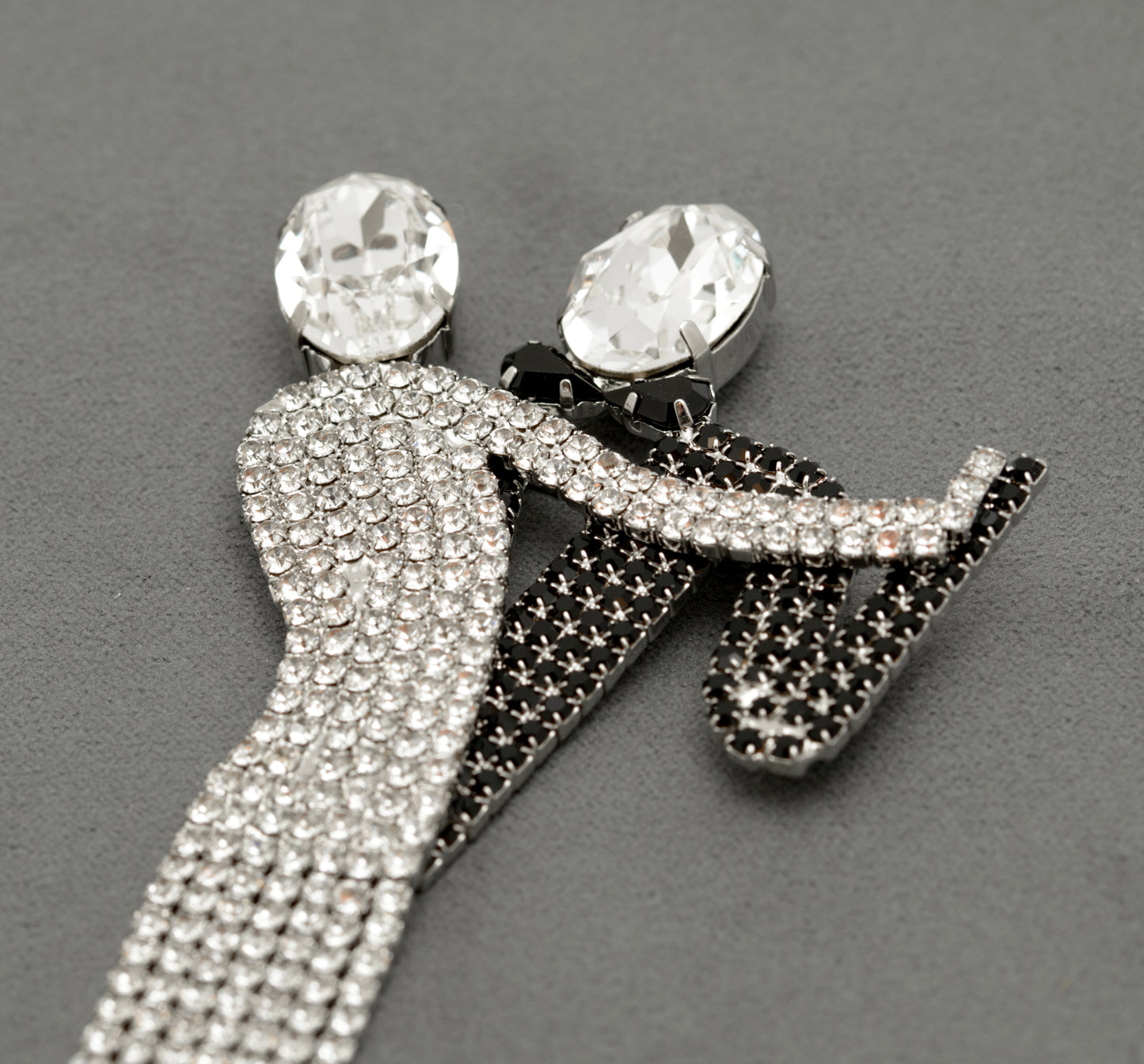 Butler & Wilson Dancing Couple Brooch Pin Black & Clear Crystal Gems - Boxed (B2515)