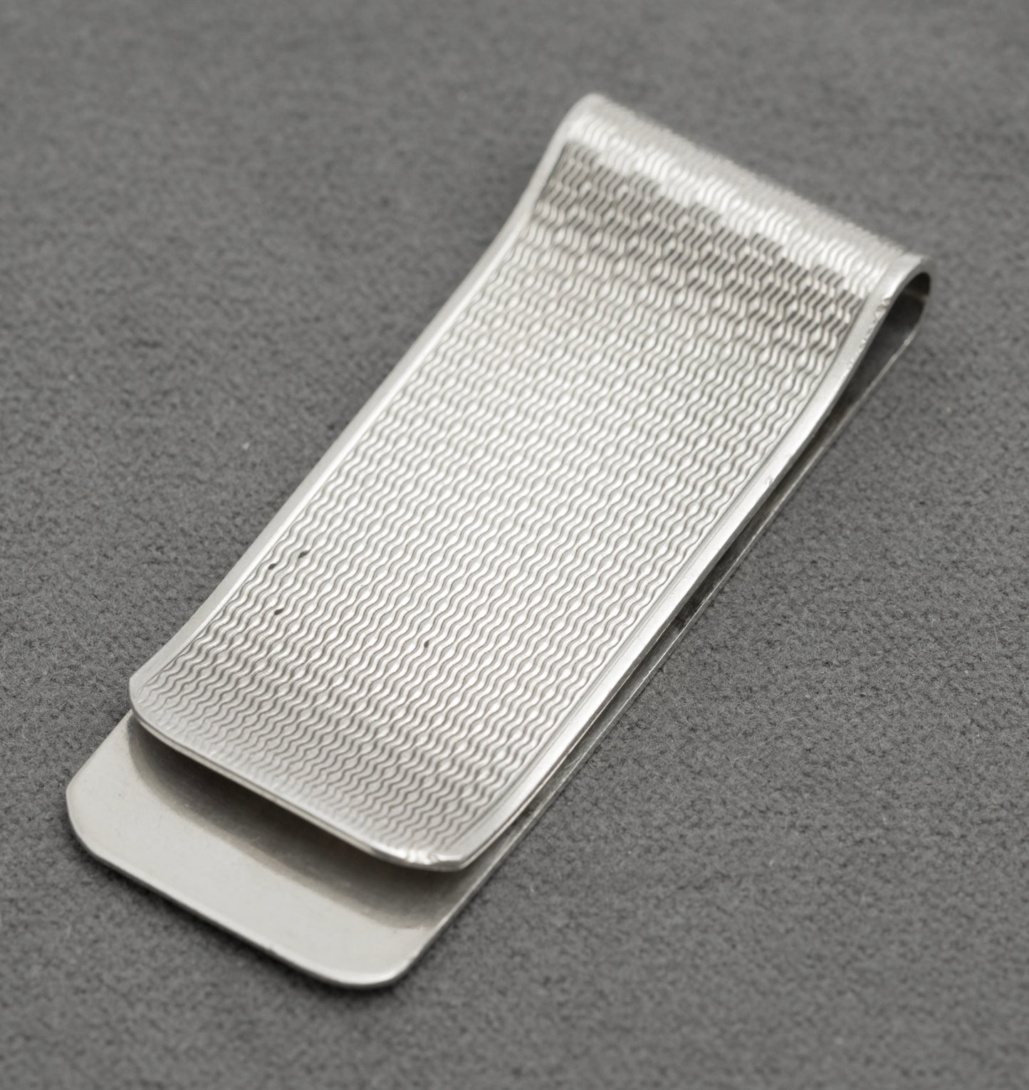 Vintage Sterling Silver Feature Hallmarked Money Clip Engine Turned Design (B2531)