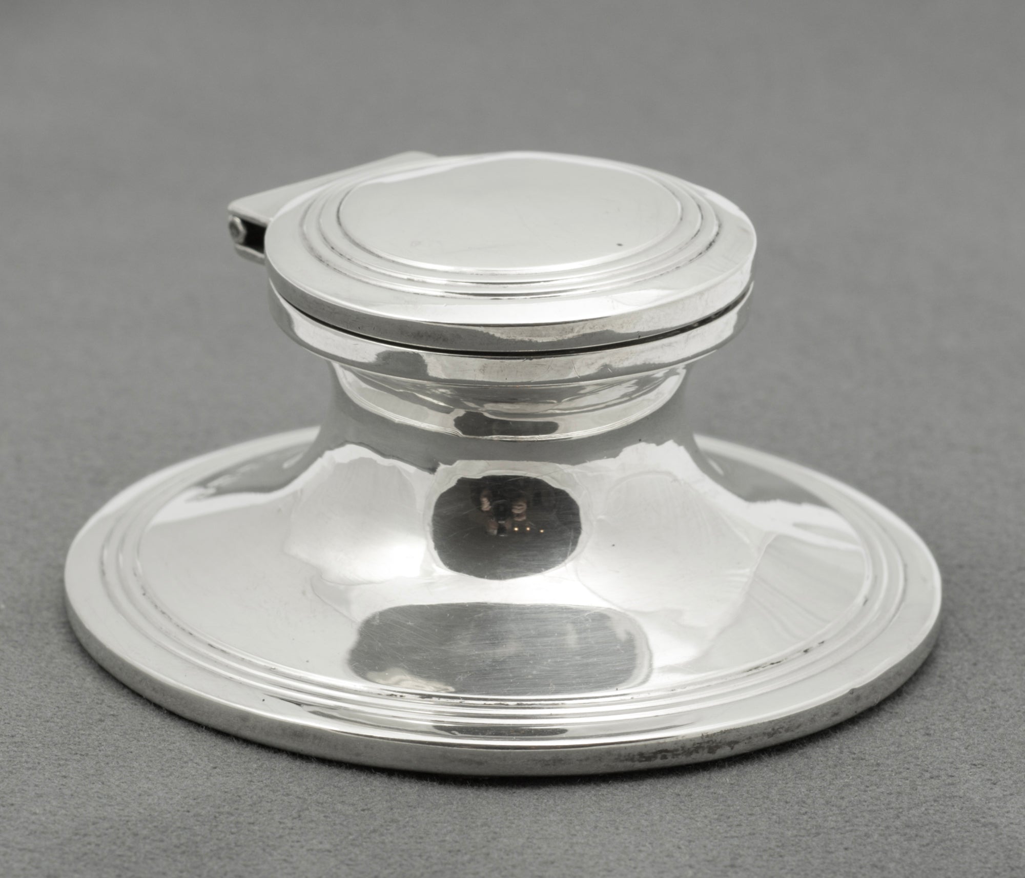 Antique Sterling Silver Capstan Inkwell Hallmarked 1912 Henry Matthews (B2549)