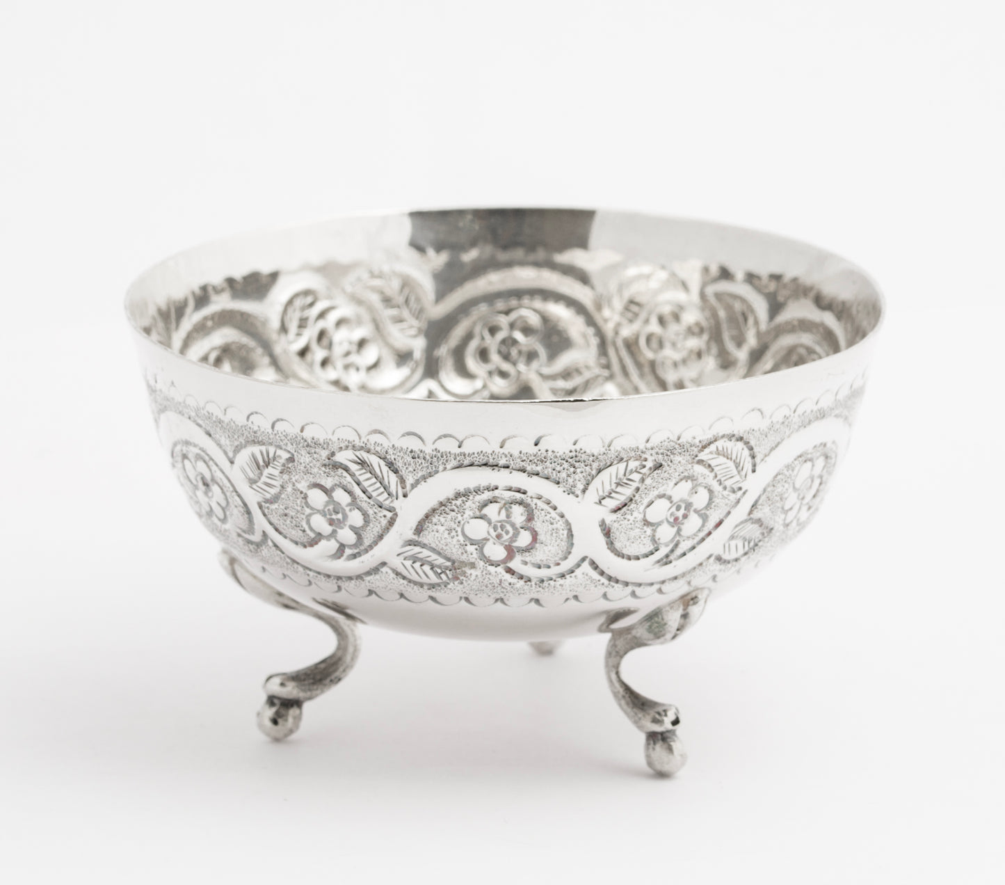 Vintage Cypriot .830 Silver Repousse Sweets/Sweetmeat Bowl Hallmarked (B2579)