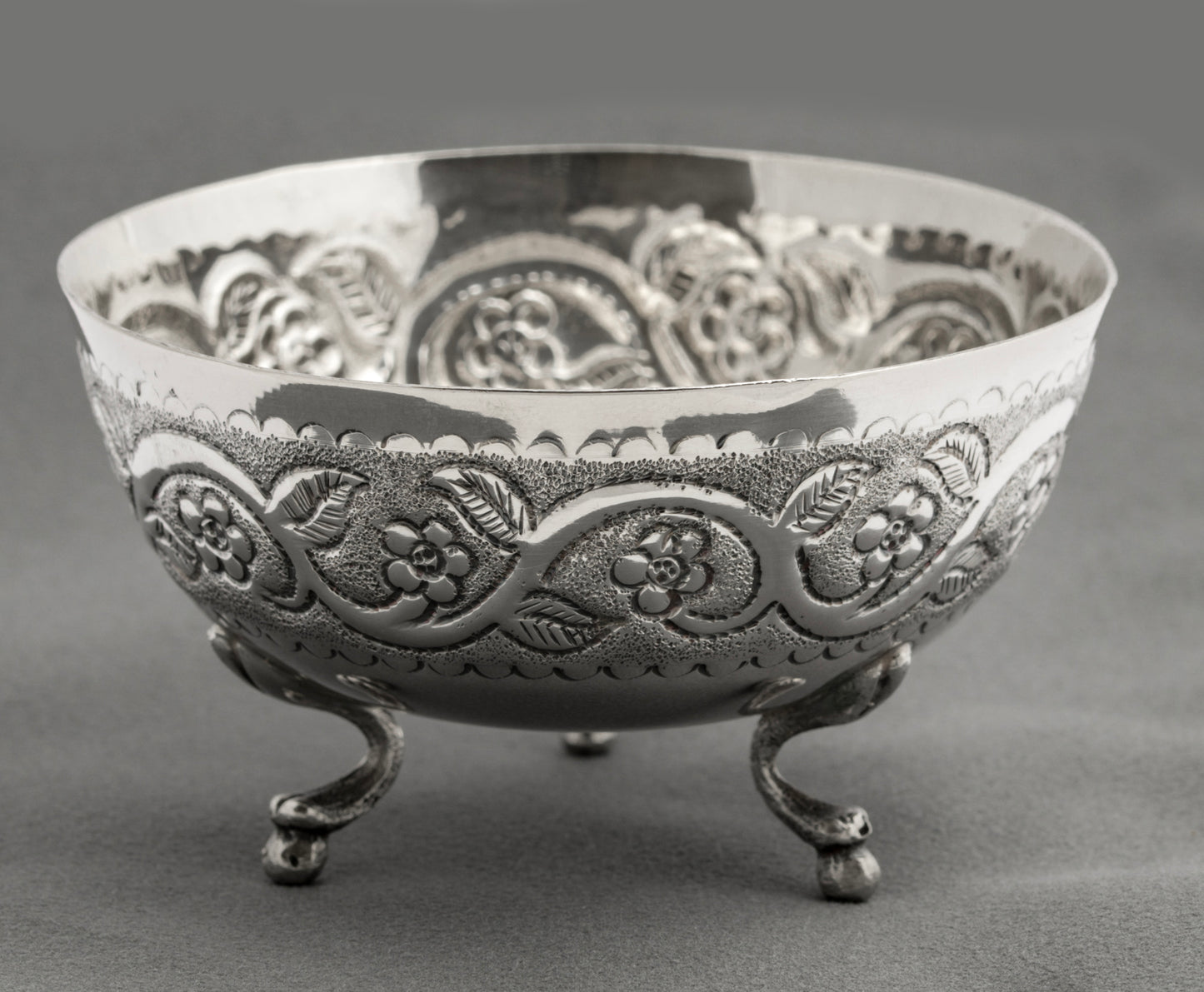 Vintage Cypriot .830 Silver Repousse Sweets/Sweetmeat Bowl Hallmarked (B2579)