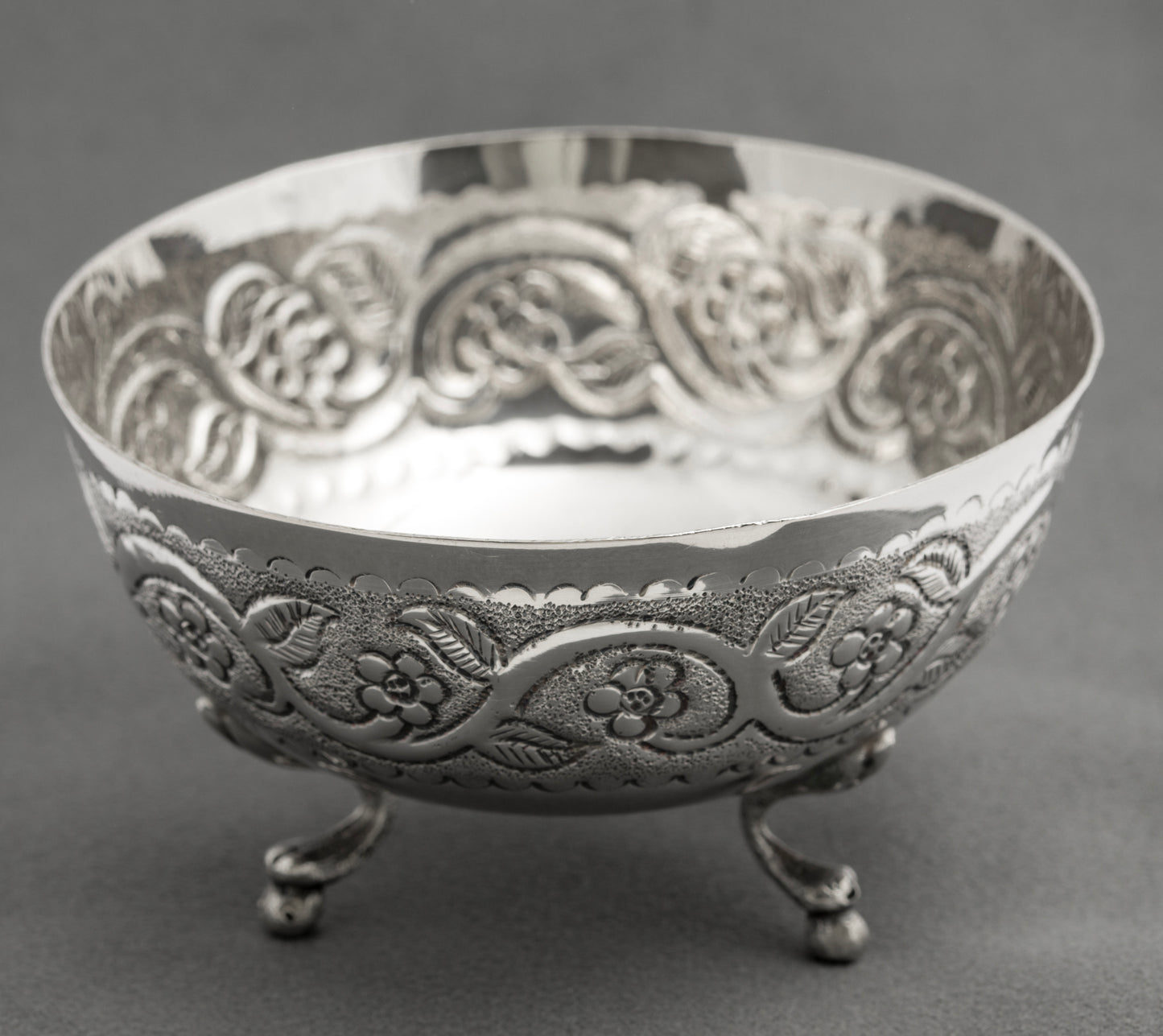 Vintage Cypriot .830 Silver Repousse Sweets/Sweetmeat Bowl Hallmarked (B2579)