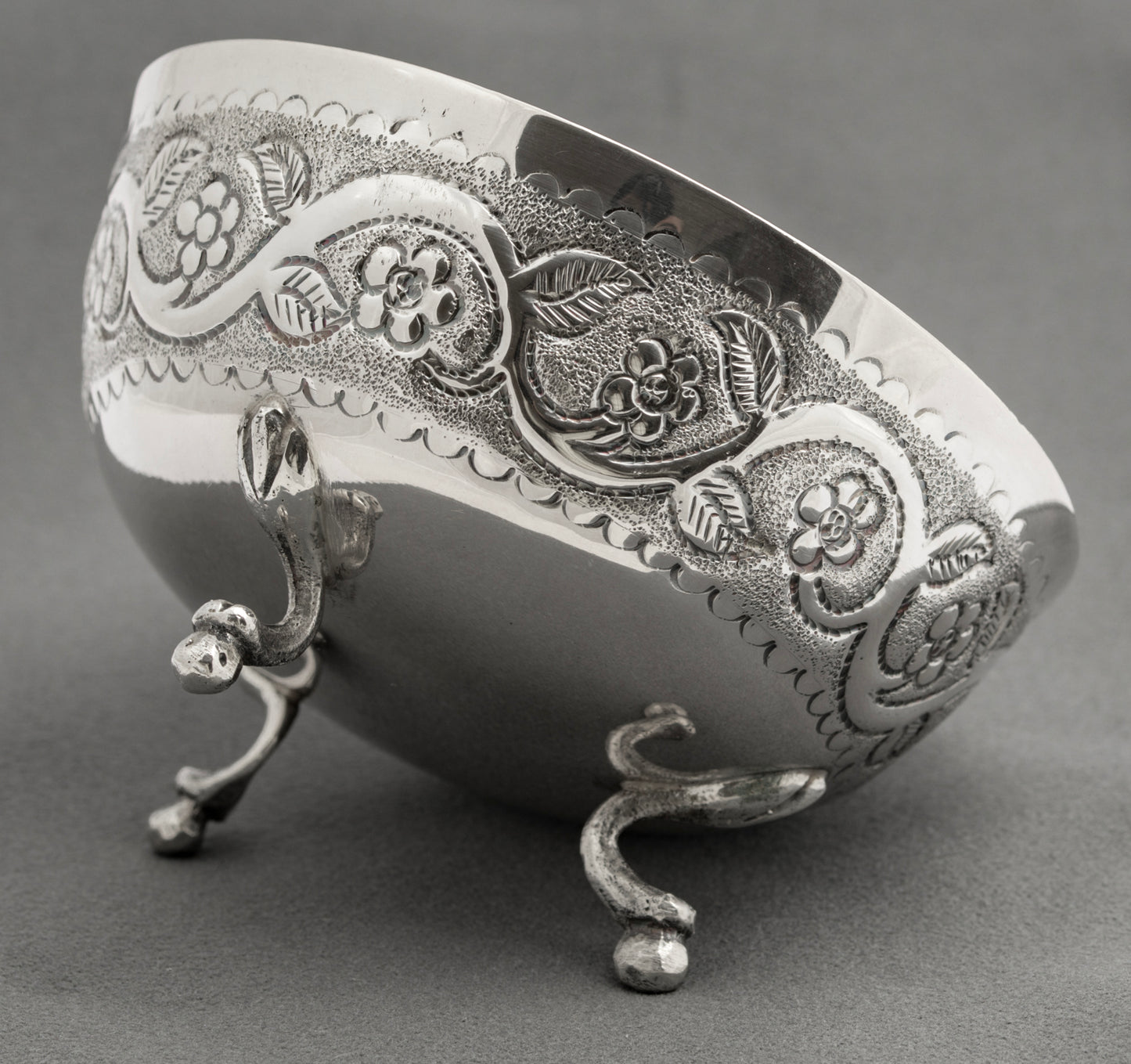 Vintage Cypriot .830 Silver Repousse Sweets/Sweetmeat Bowl Hallmarked (B2579)