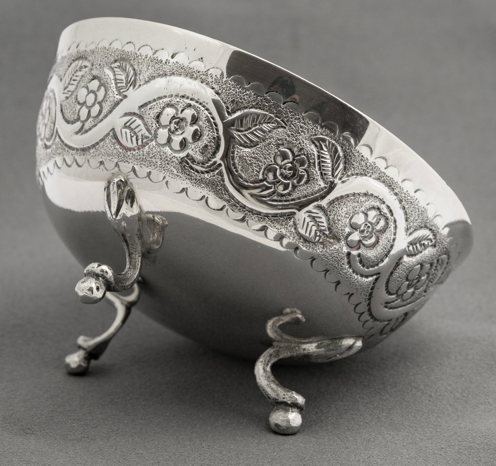 Vintage Cypriot .830 Silver Repousse Sweets/Sweetmeat Bowl Hallmarked (B2579)