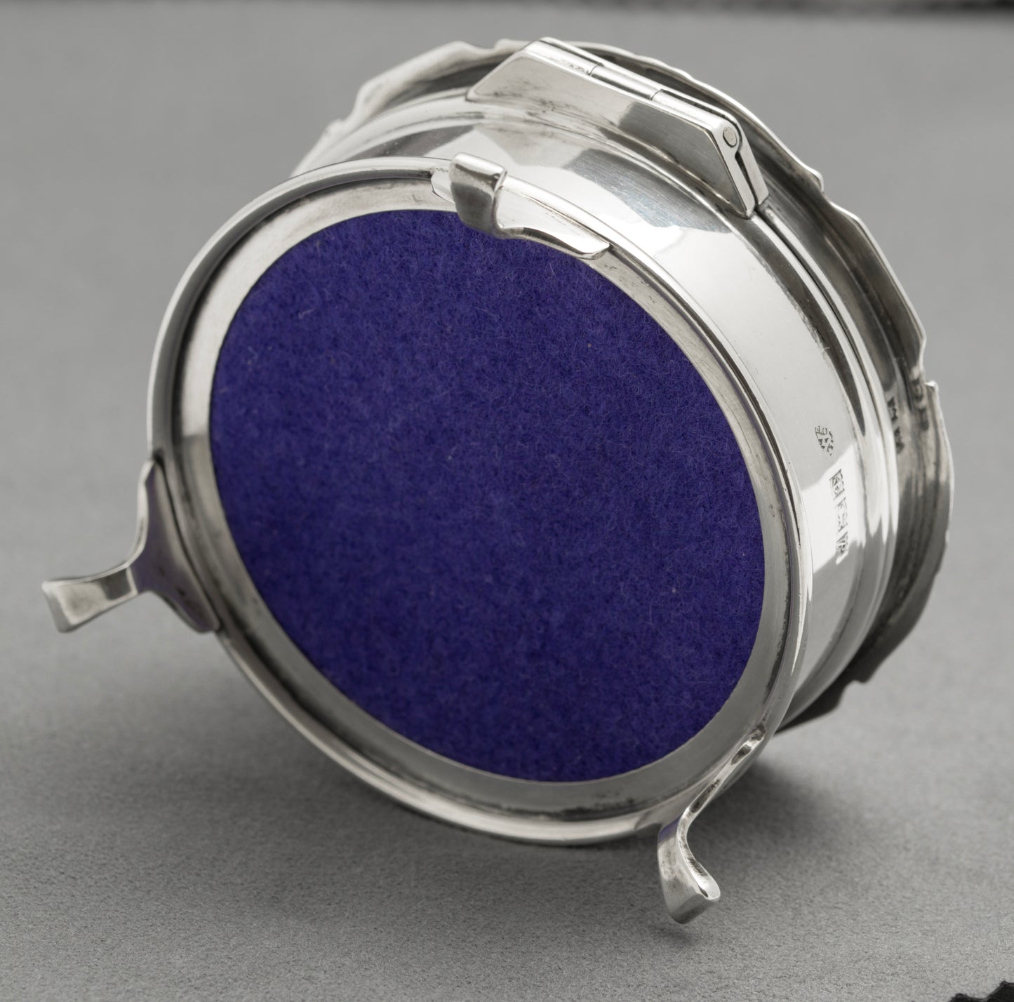 Vintage Sterling Silver Trinket Box Engine Turned Adie Brothers Hallmarked 1964 (B2585)