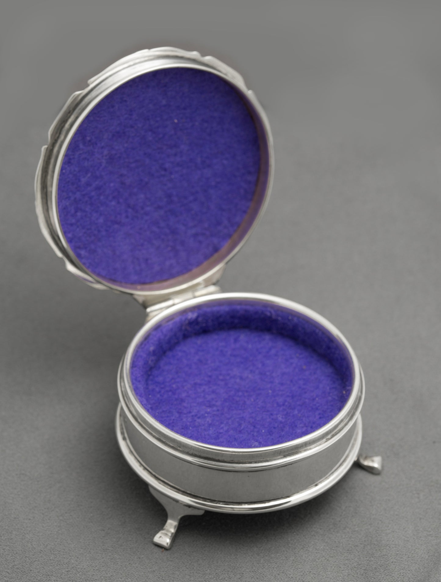 Vintage Sterling Silver Trinket Box Engine Turned Adie Brothers Hallmarked 1964 (B2585)