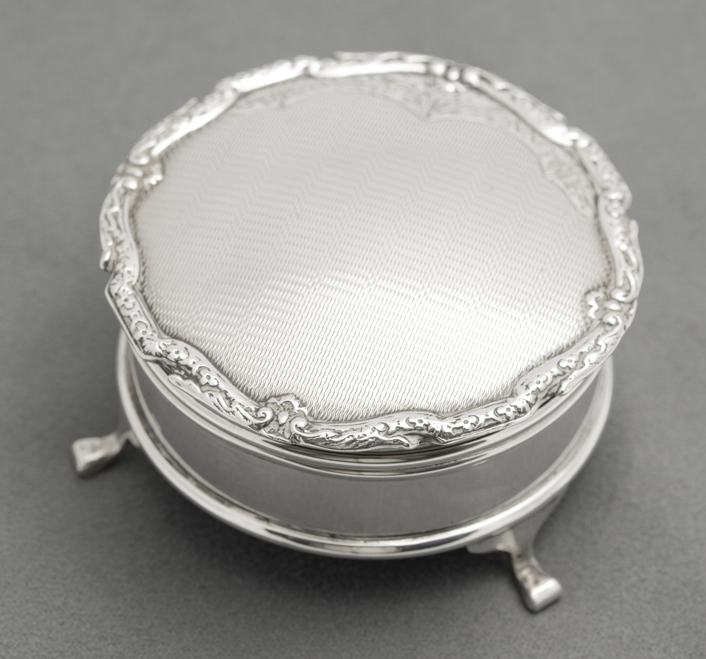 Vintage Sterling Silver Trinket Box Engine Turned Adie Brothers Hallmarked 1964 (B2585)