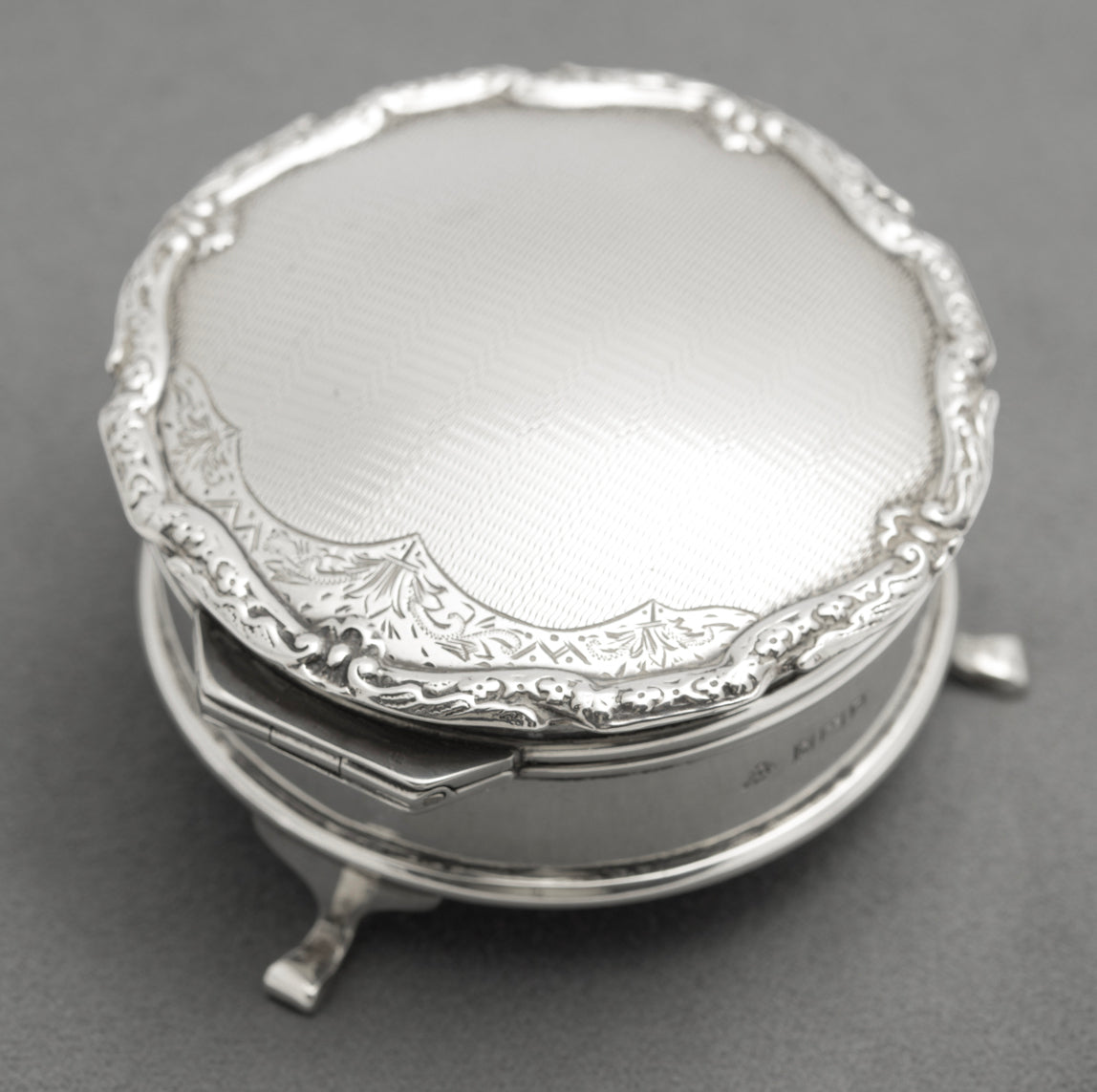 Vintage Sterling Silver Trinket Box Engine Turned Adie Brothers Hallmarked 1964 (B2585)