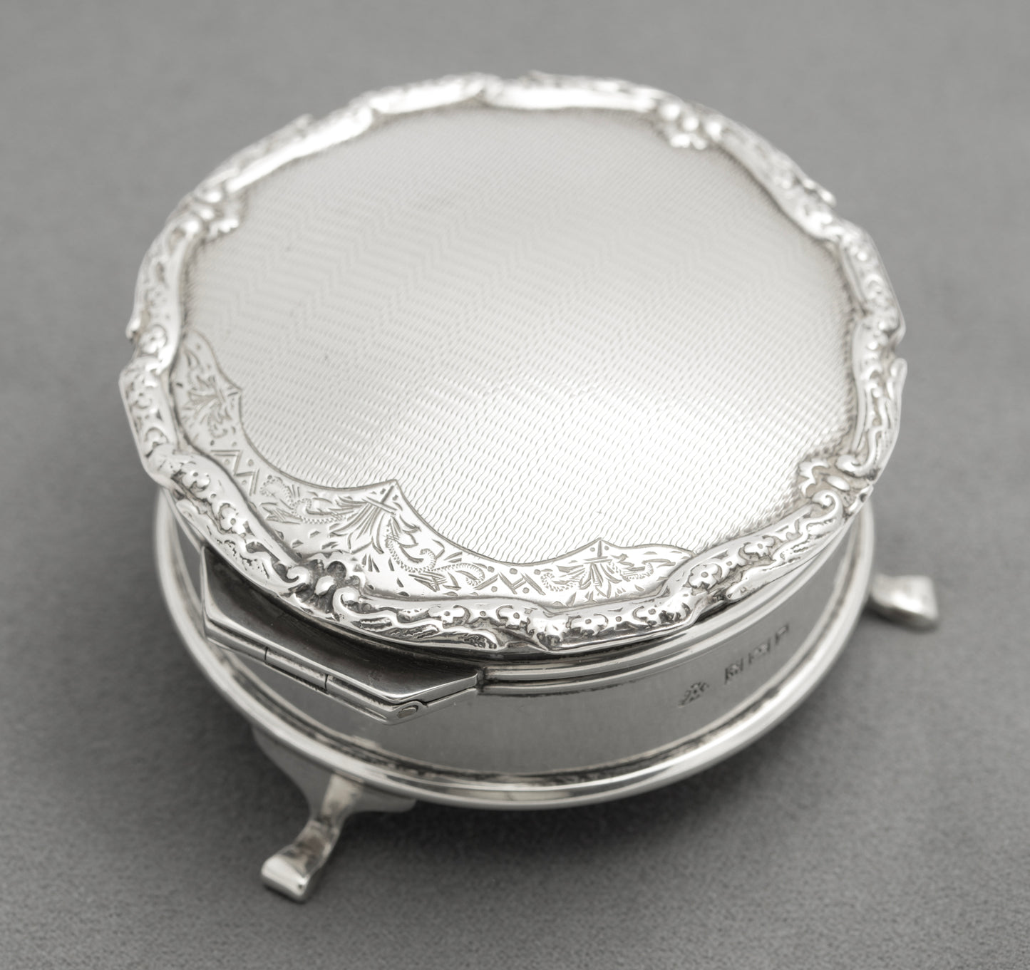 Vintage Sterling Silver Trinket Box Engine Turned Adie Brothers Hallmarked 1964 (B2585)