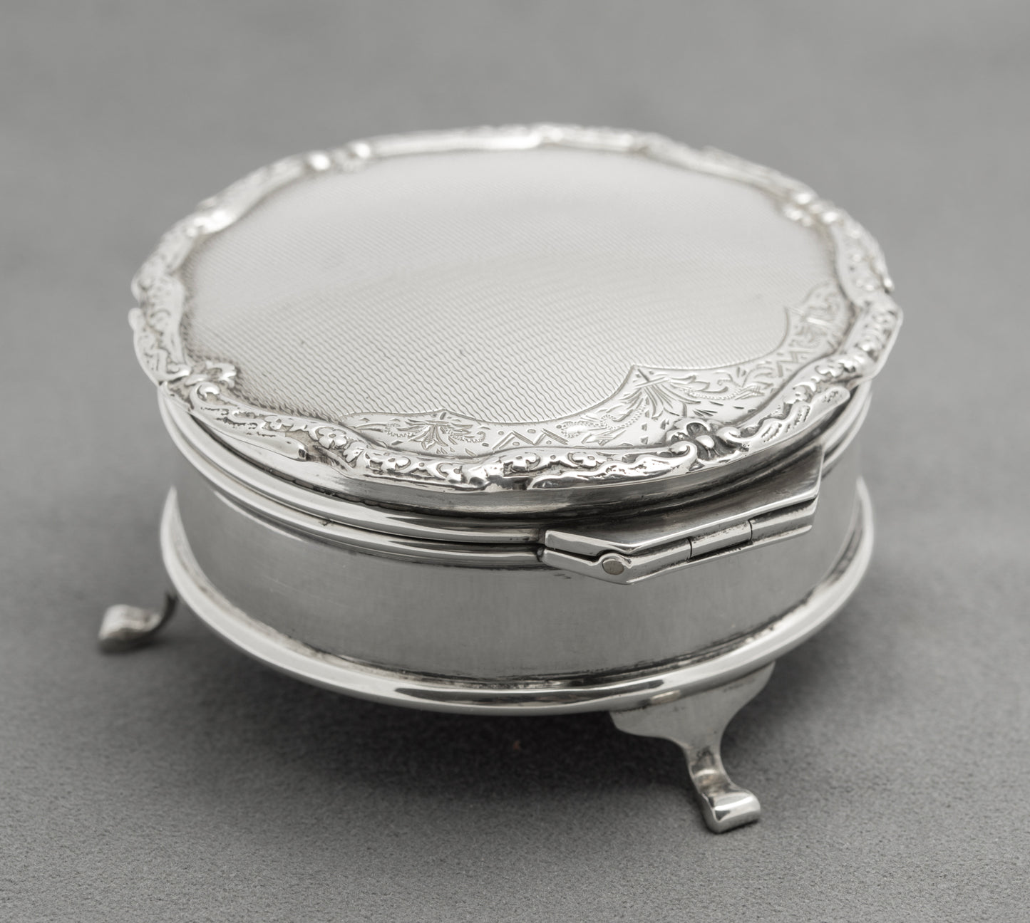 Vintage Sterling Silver Trinket Box Engine Turned Adie Brothers Hallmarked 1964 (B2585)