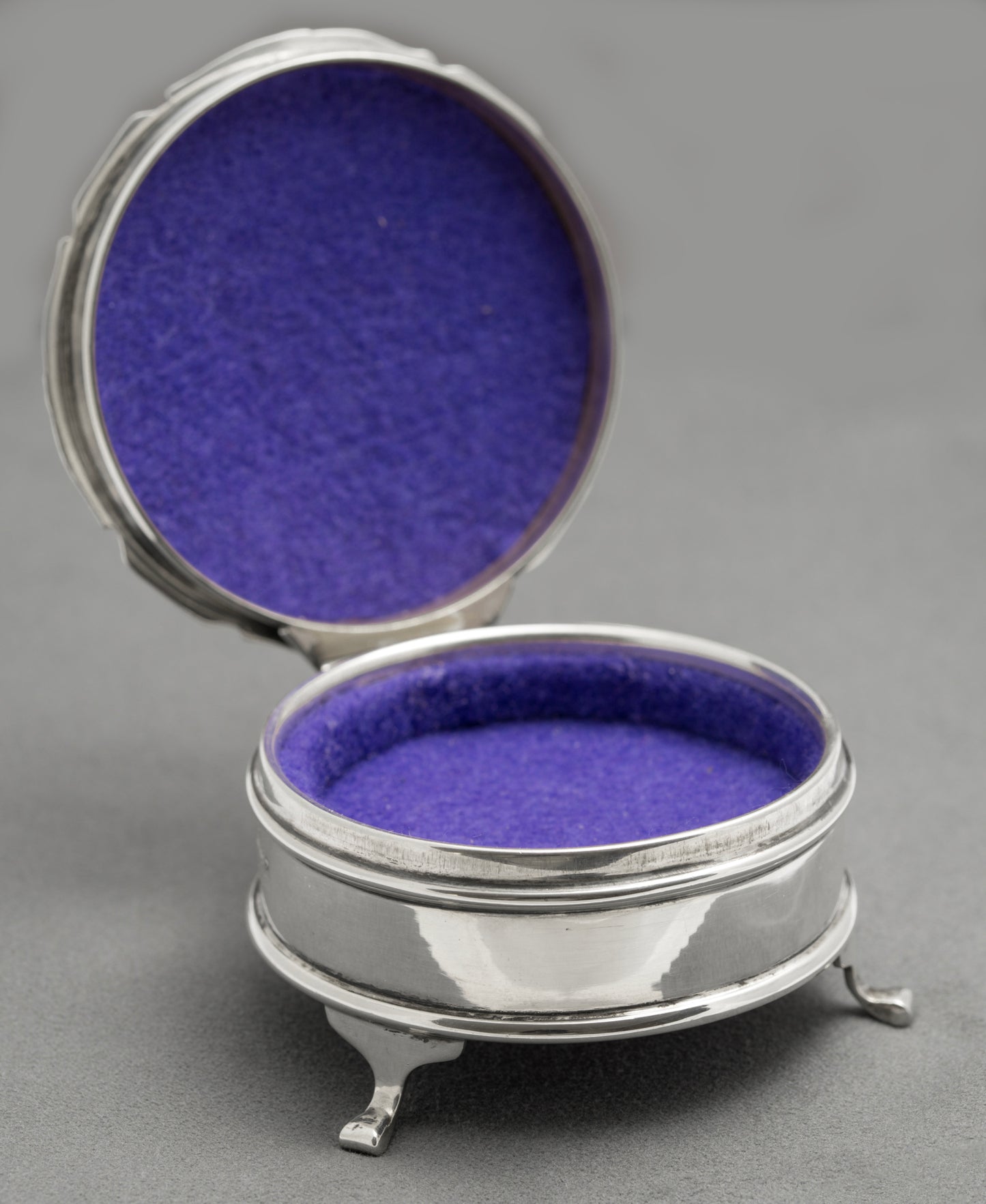 Vintage Sterling Silver Trinket Box Engine Turned Adie Brothers Hallmarked 1964 (B2585)