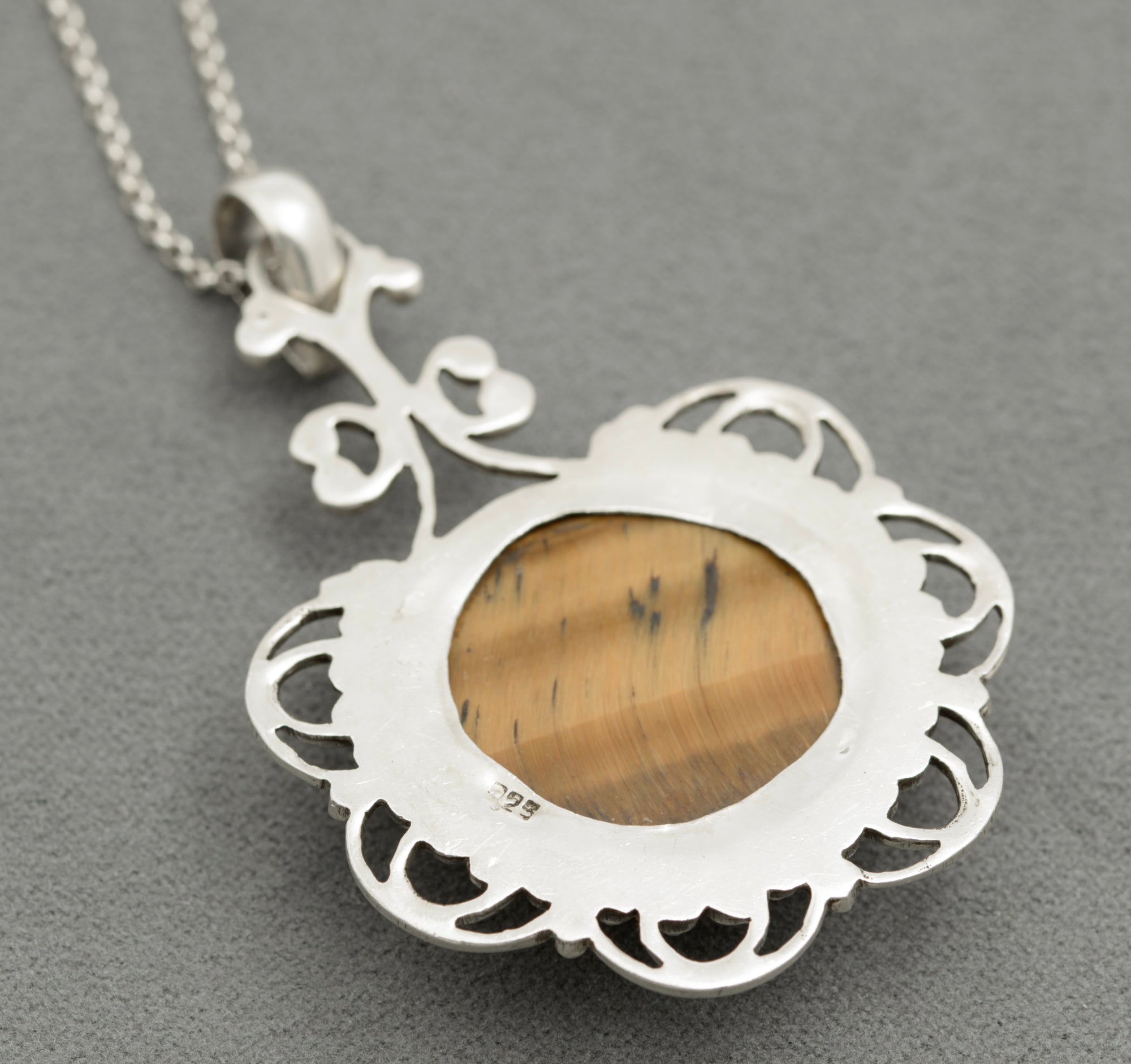 Vintage Sterling Silver & Large Natural Tigers Eye Cabochon Pendant Necklace (B2586)