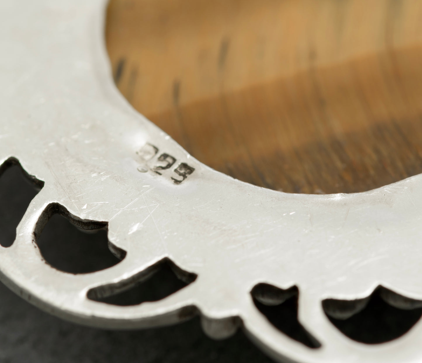 Vintage Sterling Silver & Large Natural Tigers Eye Cabochon Pendant Necklace (B2586)