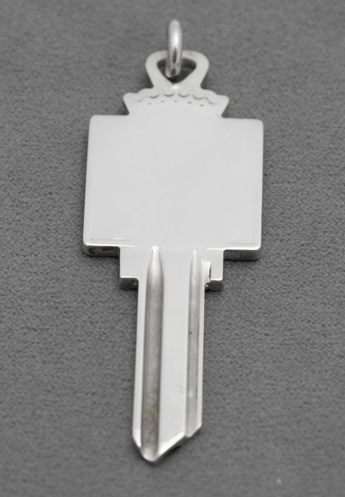 Vintage Sterling Silver Pendant In The Shape Of A Key Feature Hallmarks 1979 (B2598)