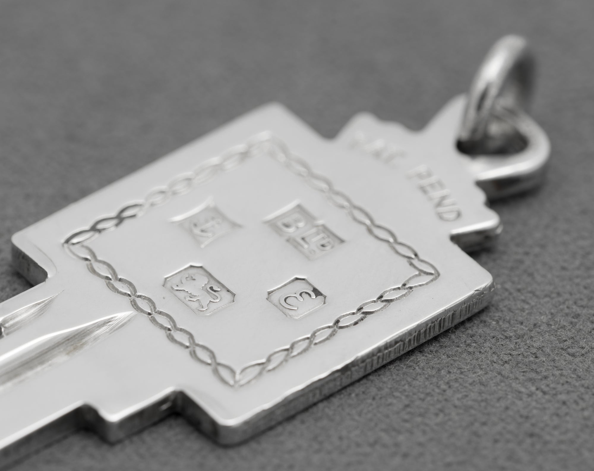 Vintage Sterling Silver Pendant In The Shape Of A Key Feature Hallmarks 1979 (B2598)