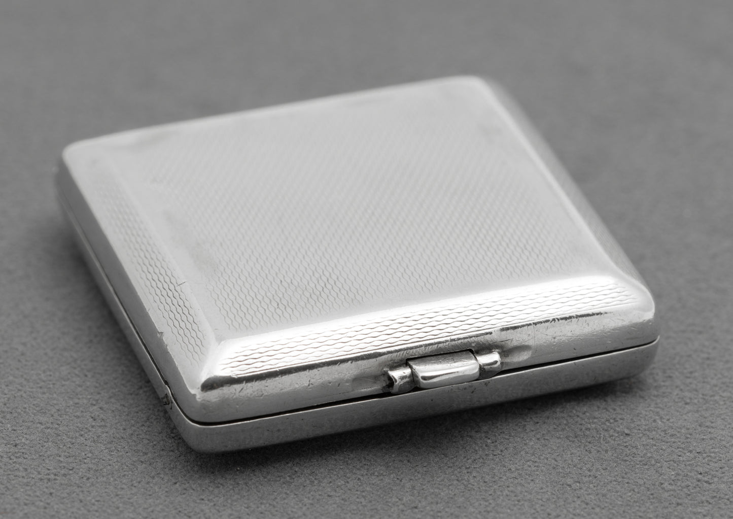 Art Deco Hallmarked 1936 Sterling Silver Case Travelling Folding Clock by Turner & Simpson (B2600)