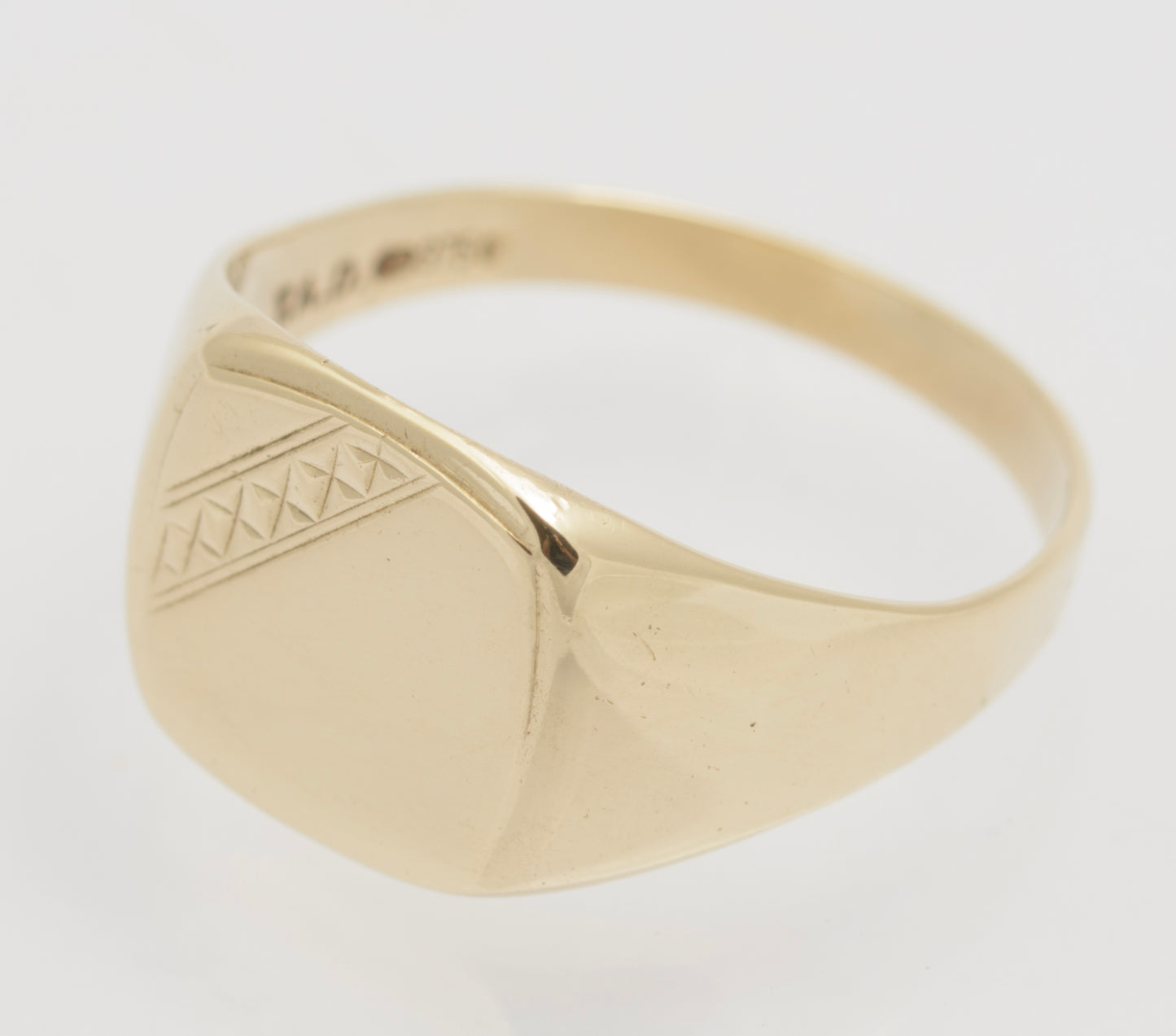 Vintage Men's 9ct Gold Traditional Signet Ring Size W Sheffield Hallmark (B2601)