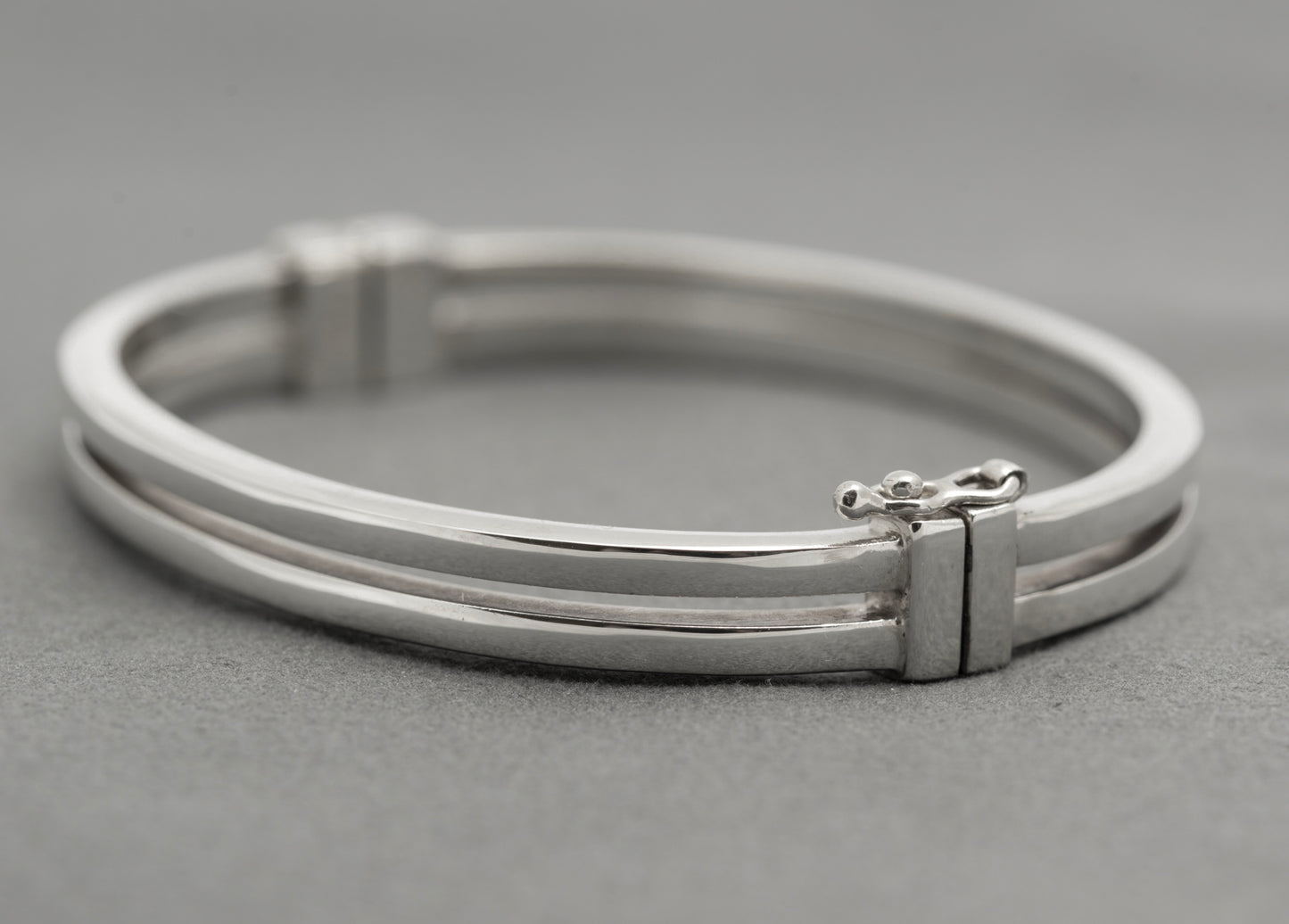 Vintage 925 Sterling Silver Hinged Bangle Double Bar Design 1980's Retro (B2604)