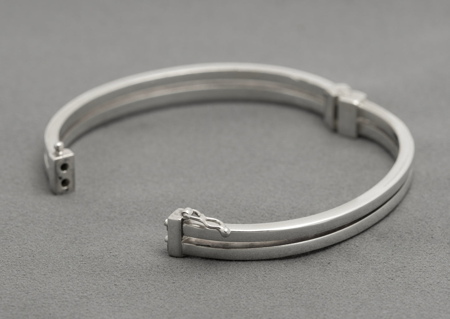 Vintage 925 Sterling Silver Hinged Bangle Double Bar Design 1980's Retro (B2604)