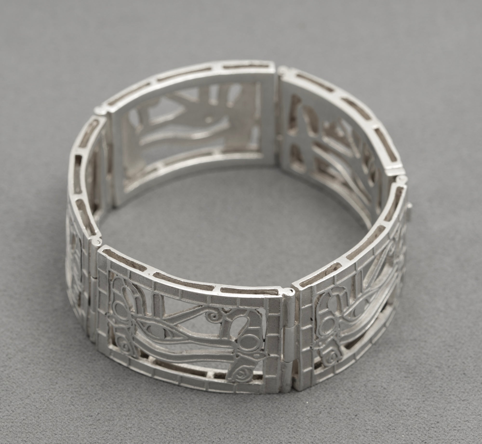 Vintage Egyptian .900 Silver Eye Of Horus Panel Bracelet Cairo Marks (B2605)